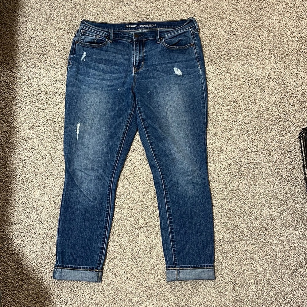 Women’s curvy midrise stretchy 10 short jeans